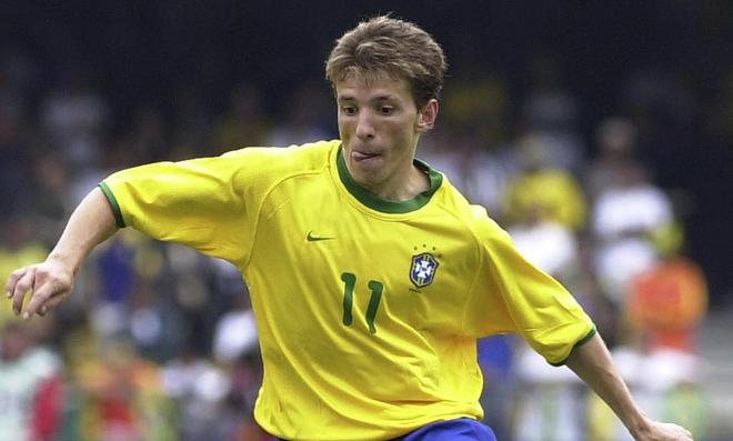 赞扬她的不 赞扬她的不